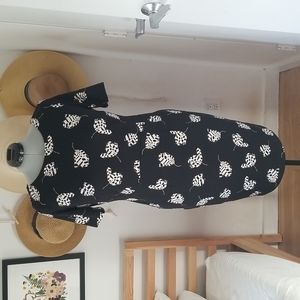 Vince Camuto Plus Size Black and White Graphic Scuba Midi Dress